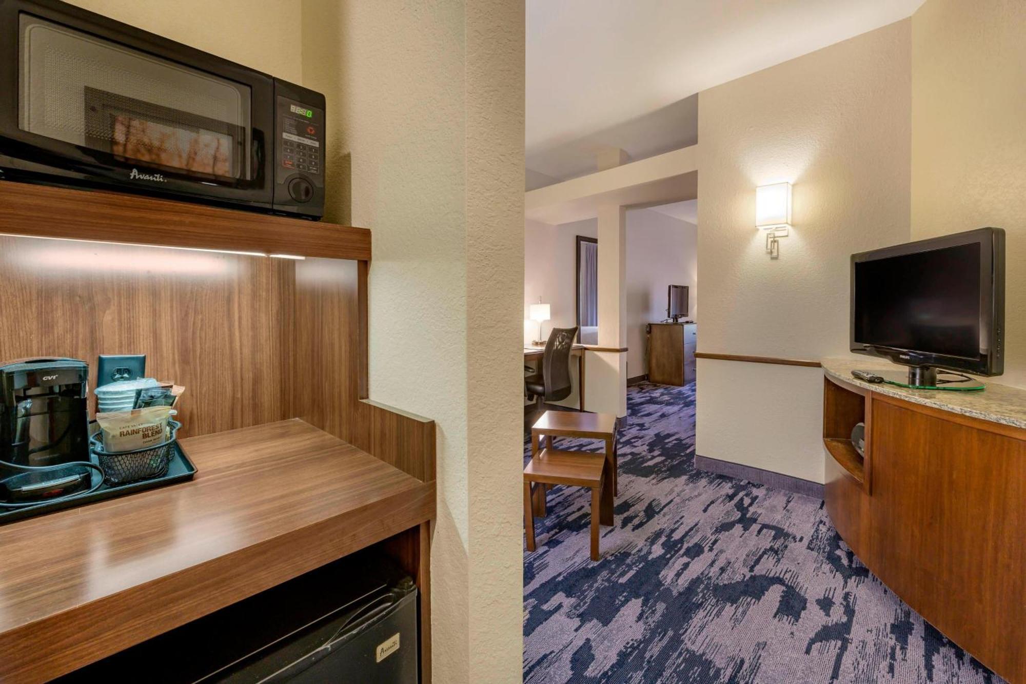 Fairfield Inn & Suites By Marriott Slippery Rock Exterior foto